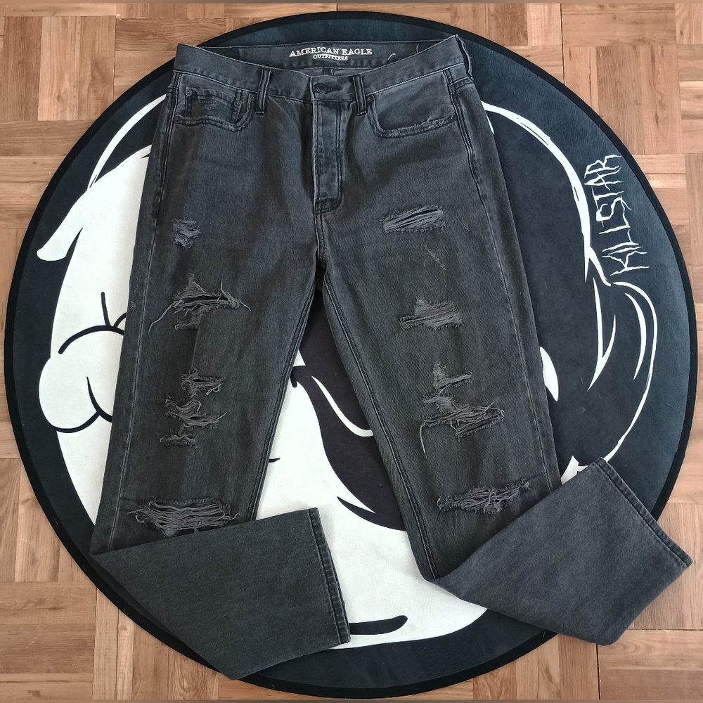 American eagle distressed straight leg jeans
